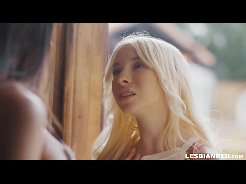 ❤️ Yarinyar ta dawo gida bayan 'yan watanni kuma ta ƙare har tana cin farjin uwarta ️ Batsa vk ️❤